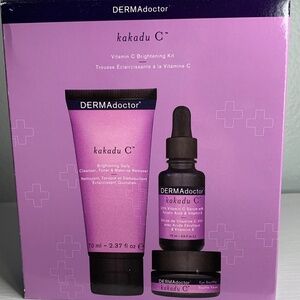 DERMAdoctor Kakadu C Vitamin C Brightening Travel  Kit- New in Box- sealed